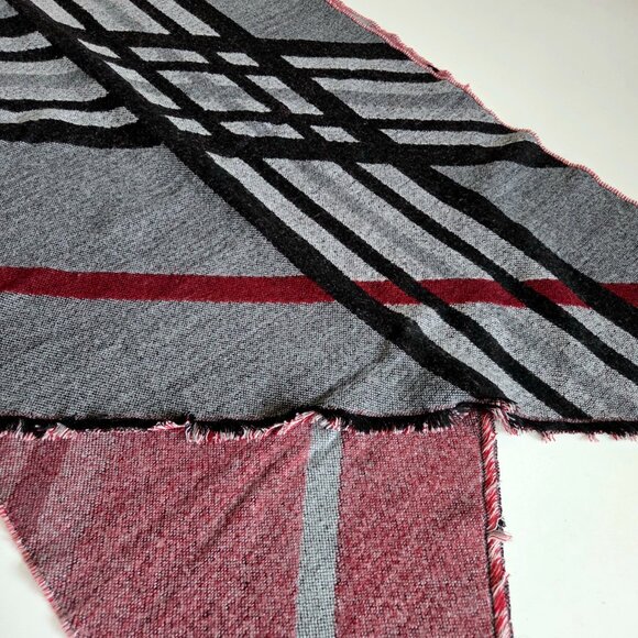 Gray black and red scarf/shawl. - Picture 6 of 9